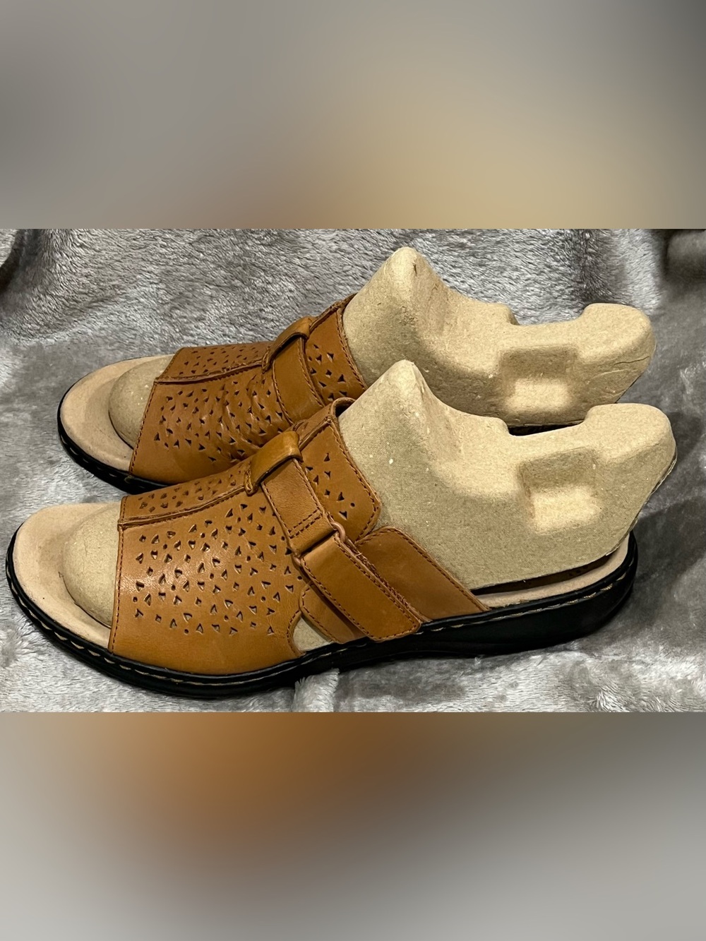 Clarks Women's Tan Perforated Slide Mules - Picture 2 of 3